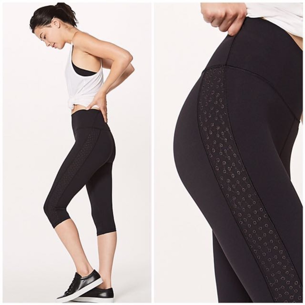 Lululemon Black Ornate Eyelet Crop Leggings W6AIRS - Picture 3 of 14